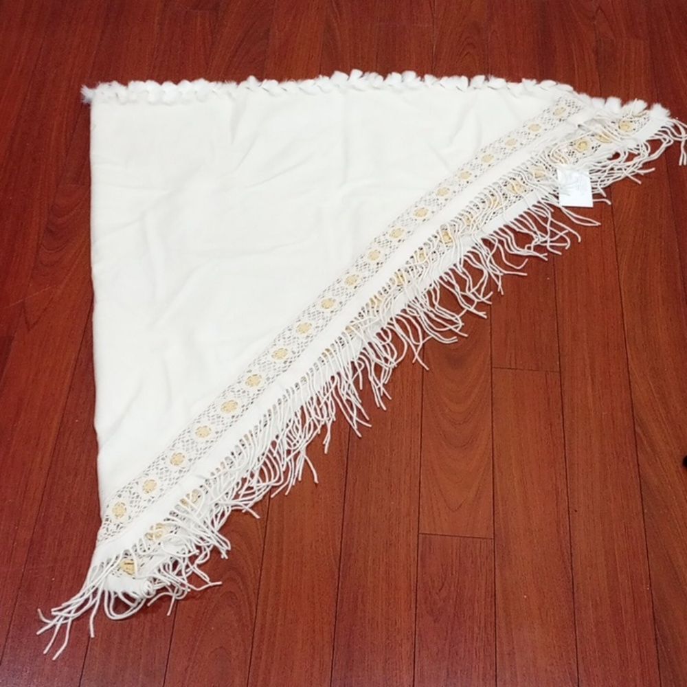 Erdos Ivory Fringed Cashmere Shawl - New! - Picture 6 of 14